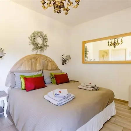 Haus Senter Homestay *
